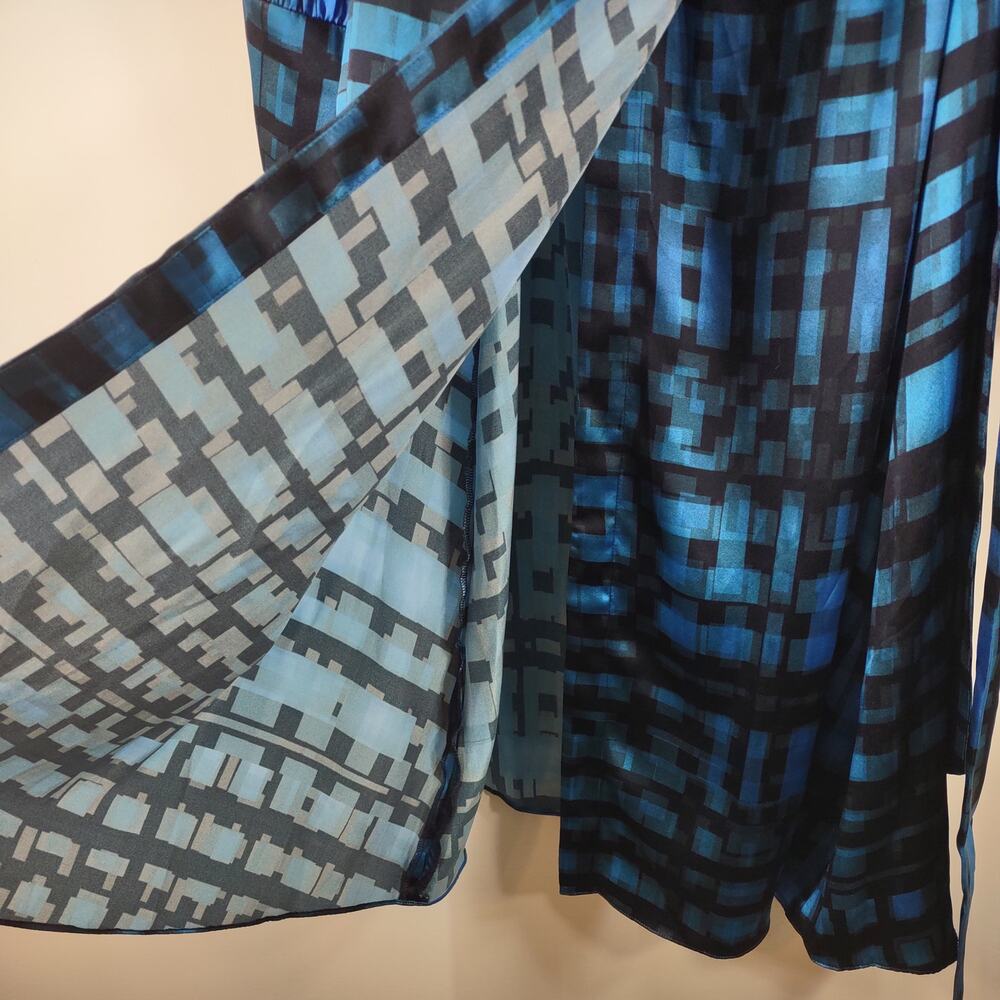 Elie Tahari Silk Wrap Patterned Dress, Size 10 - Picture 9 of 10
